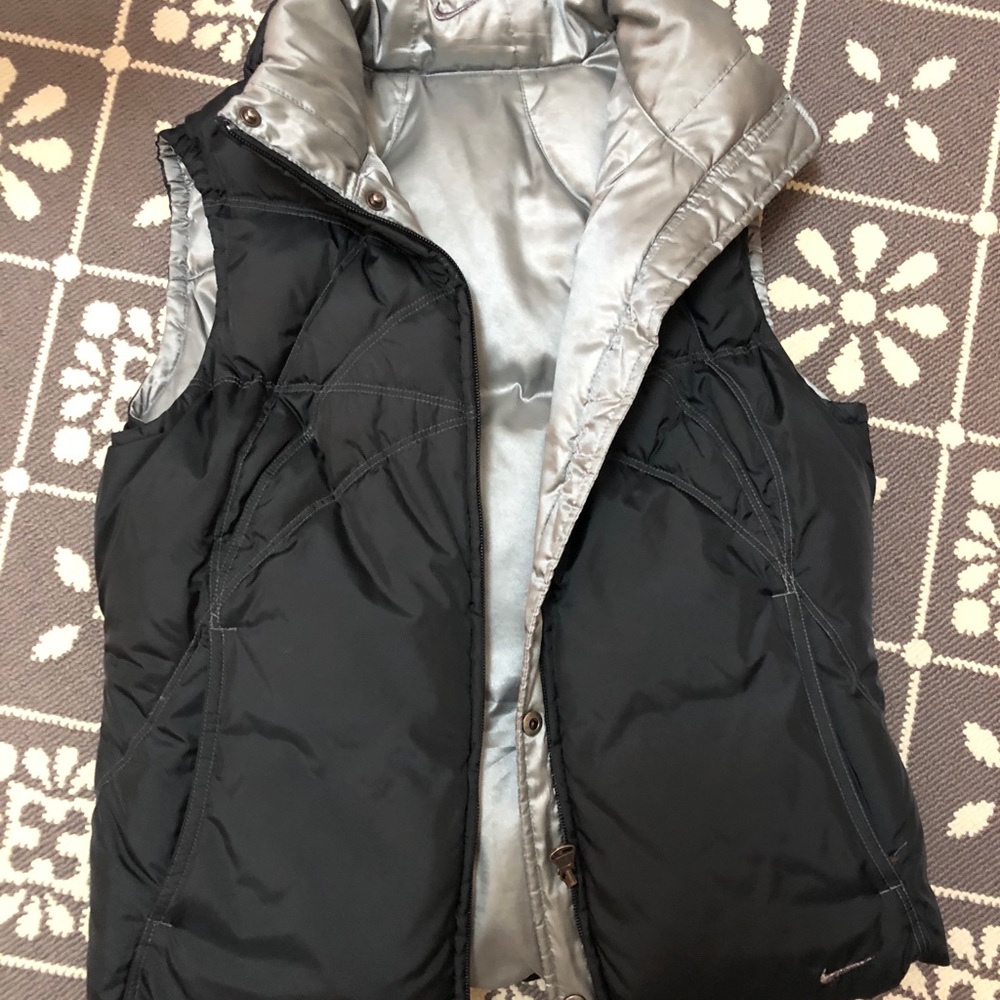 Nike vest